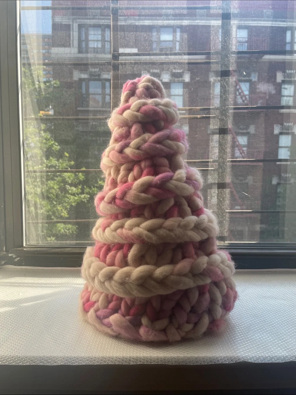 ❤️Handmade Pink & Purple Knitted Tree NWT- Anthropologie! - Picture 3 of 5